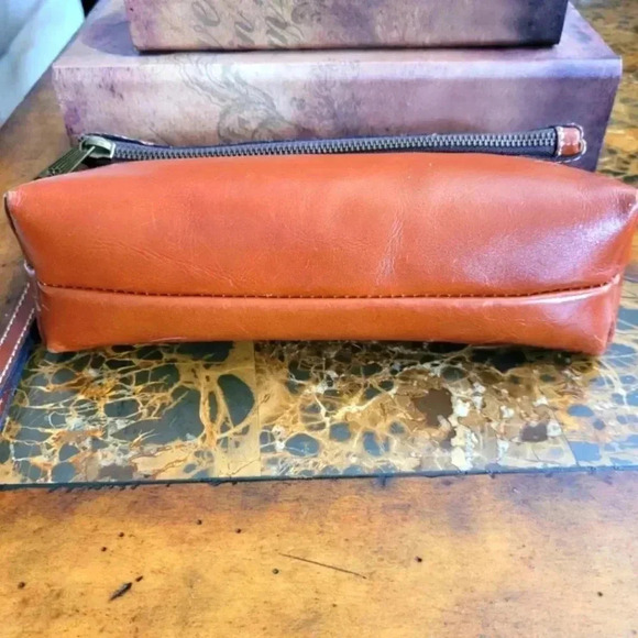 Patricia Nash Leather fold-over - Picture 5 of 12